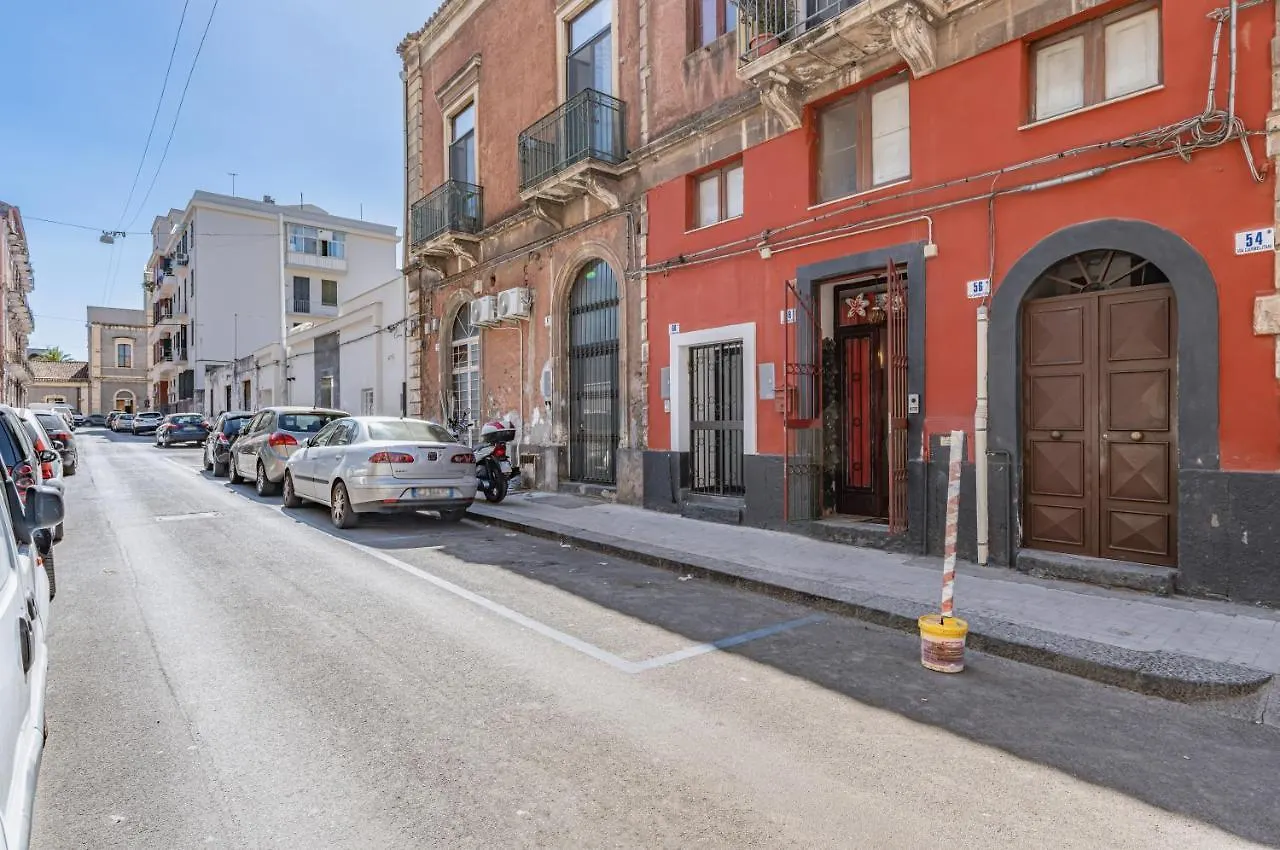 Catania Comfy & Central Apartment X3!